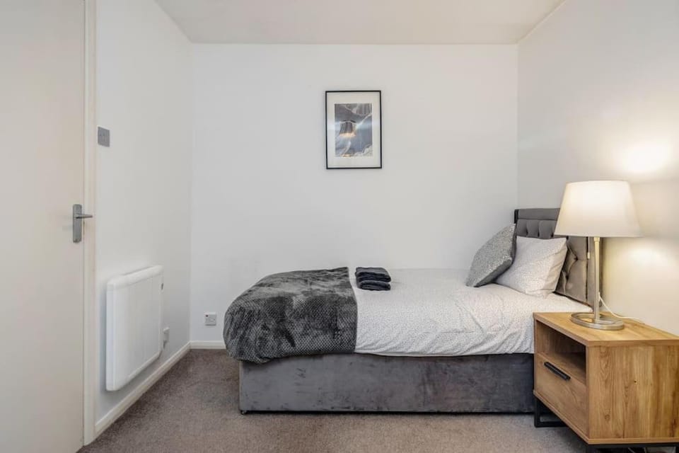 Bed, Bedroom, internet
