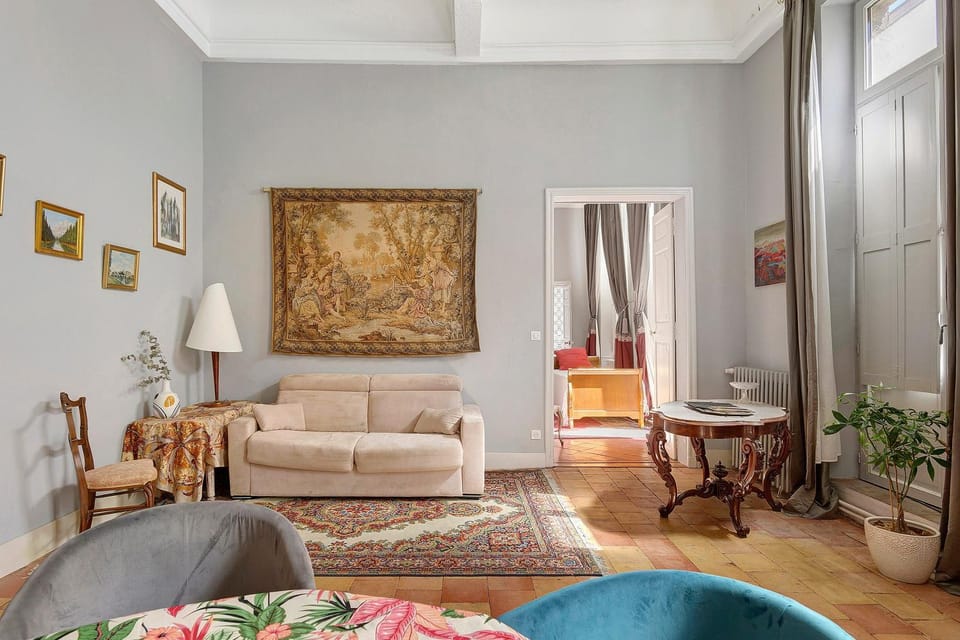 Property building, Living room