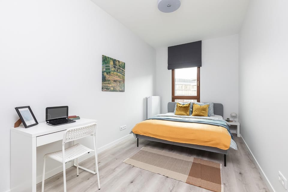Bed, Photo of the whole room, Bedroom