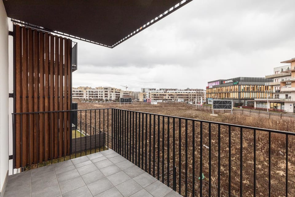 Property building, Day, View (from property/room), Balcony/Terrace, City view