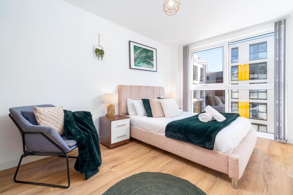 Photo of the whole room, Seating area, Bedroom, towels