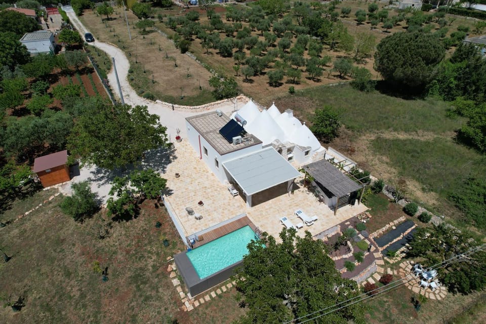 Restaurant/places to eat, Bird's eye view, Garden view, Swimming pool