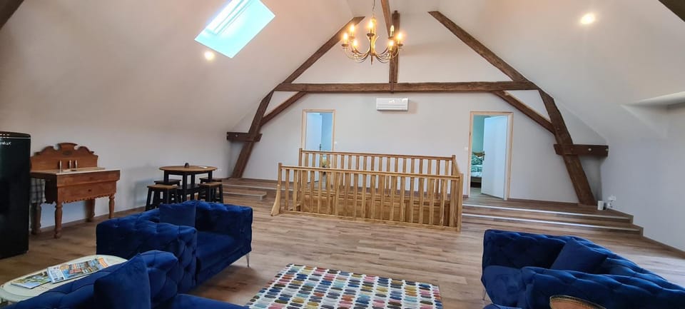 Modern, spacious riverfront property with pool - for 4-6 people House in Nouvelle-Aquitaine