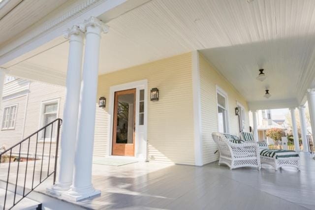 Clifton House - Observatory - King Suite, Sleeps 4, Mississippi River Views Bed and Breakfast in Natchez