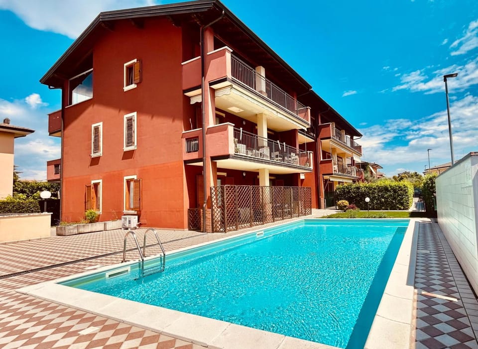 Property building, Swimming pool