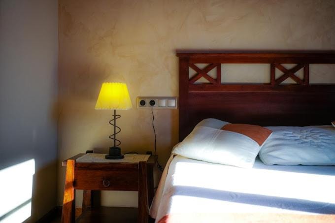 Bed, Photo of the whole room, Decorative detail, Bedroom