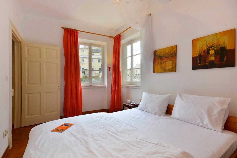 Bed, Photo of the whole room, Bedroom, heating, air conditioner