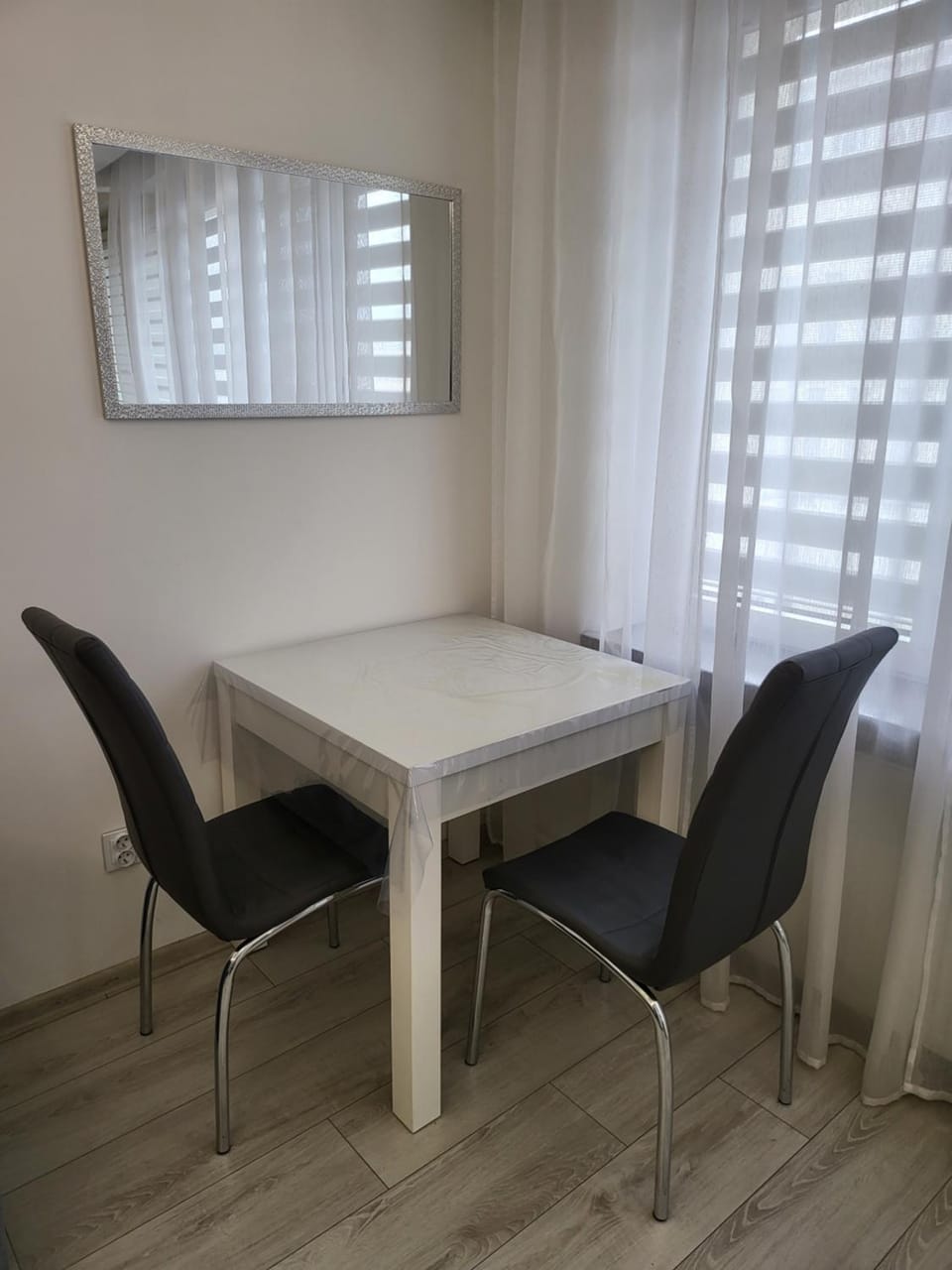 Krucza Apartament Apartment in Warsaw