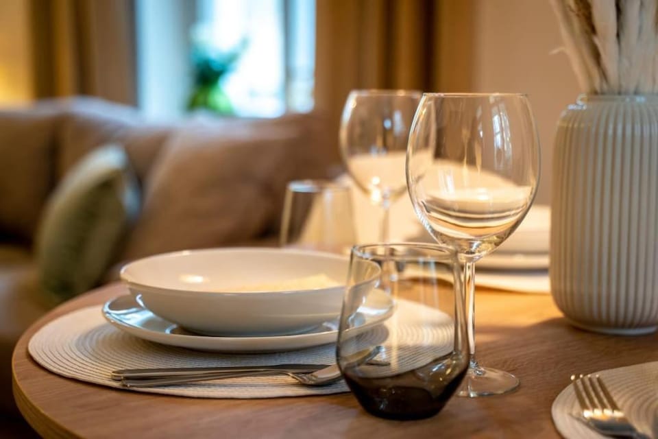 Food and drinks, Seating area