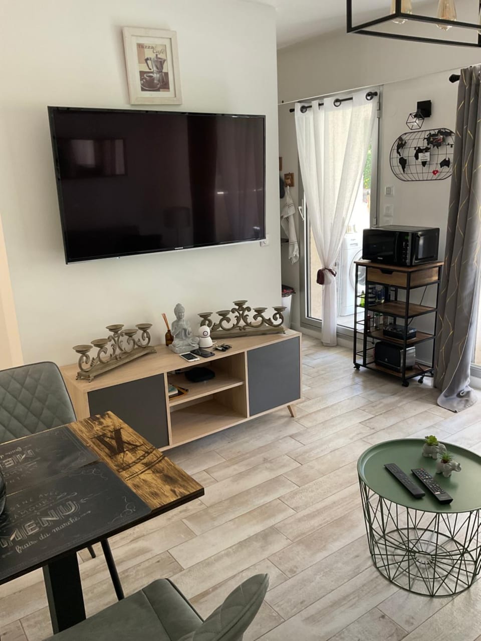 TV and multimedia, Living room