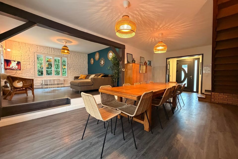 Les Sablons House in Île-de-France