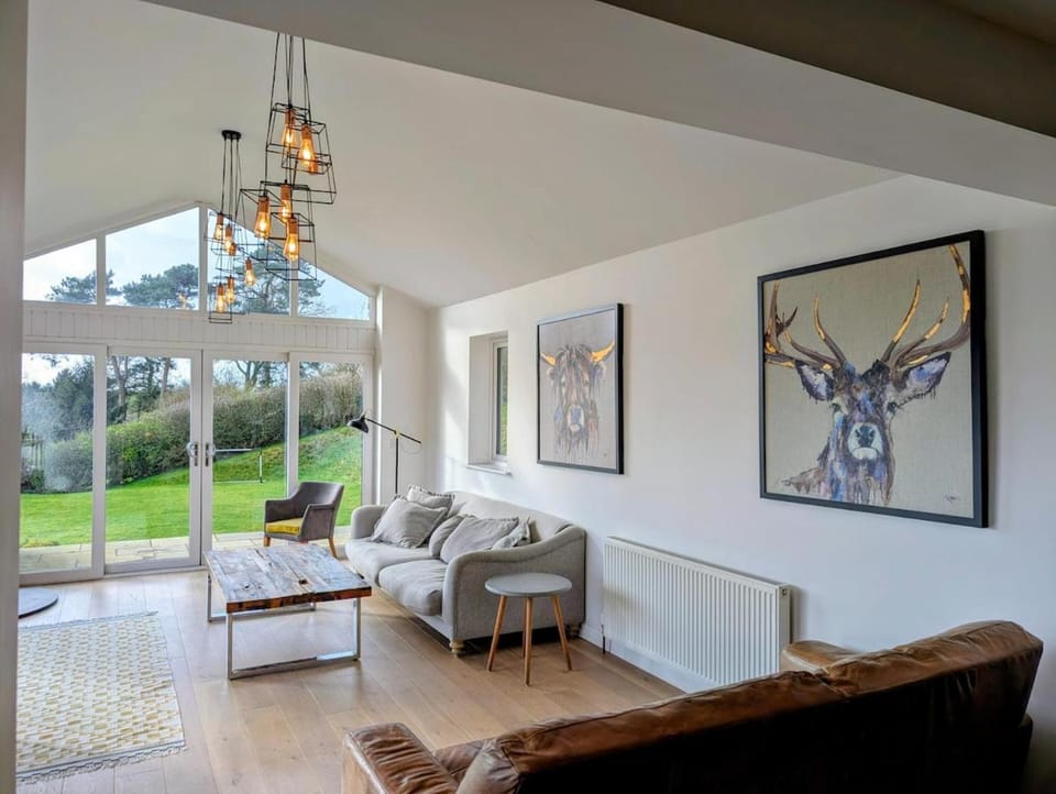 Spacious detached house with stunning views House in England