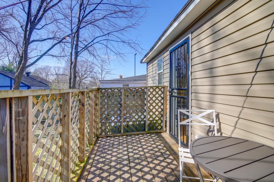 Walk to Parks & Dining! Memphis Home w/ Yard House in Memphis