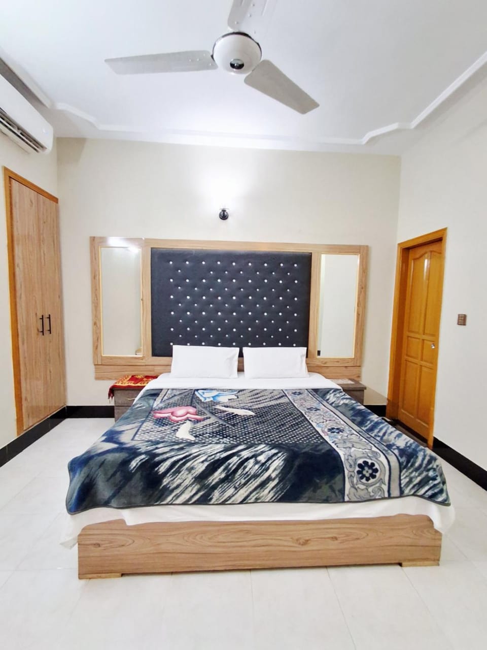 Rose Palace Guest House Hotel in Karachi