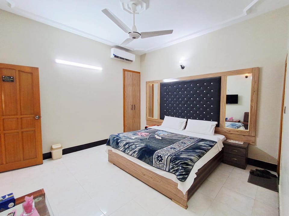 Rose Palace Guest House Hotel in Karachi