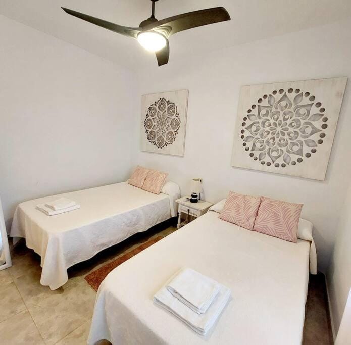 Bedroom, fireplace