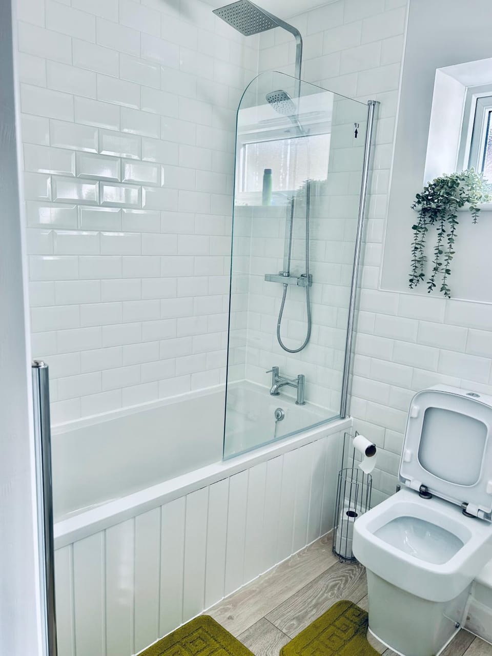 Shower, Toilet, Bathroom, Bath, towels