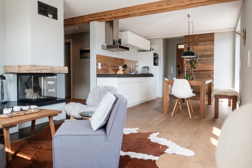 Kitchen or kitchenette, Living room, Dining area