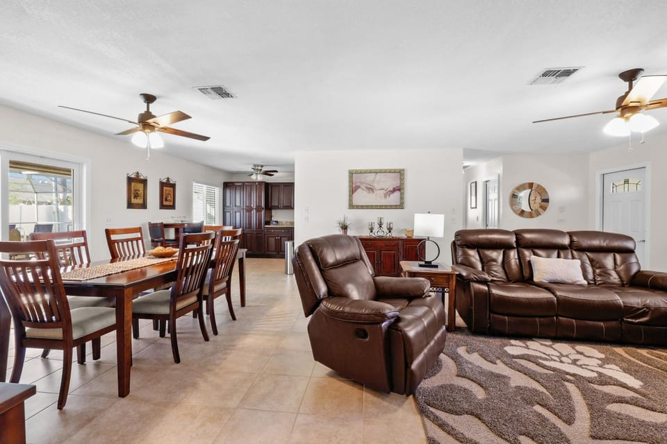 Living room, Dining area