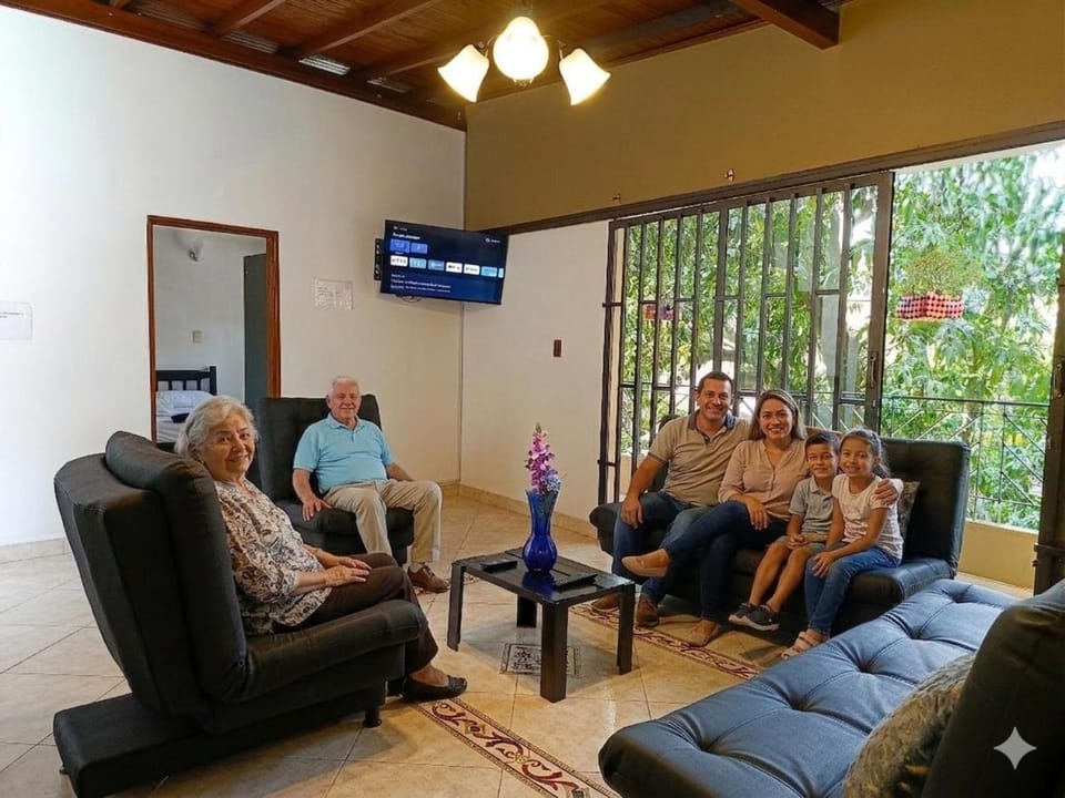 !Hermosa Casa en el Mejor lugar de Medellín! House in Envigado