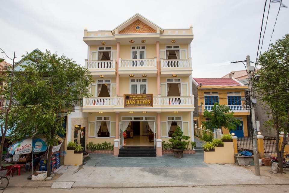 Property building, Day