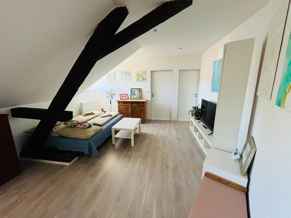 Living room, Photo of the whole room