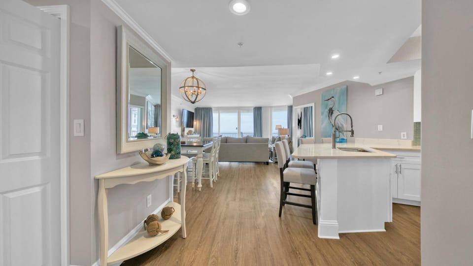 St Maarten 907 a Newly Renovated Luxury Beach Front 3 Bedroom 9th Floor Private Elevator House in Destin