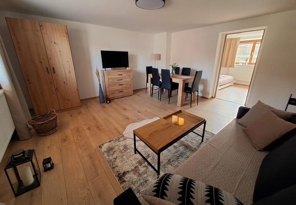 TV and multimedia, Living room, Seating area, wardrobe