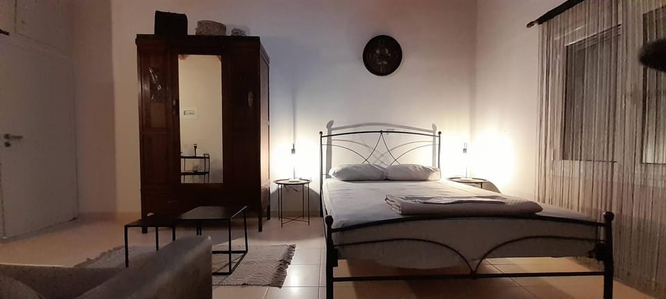 Bed, Bedroom, wardrobe