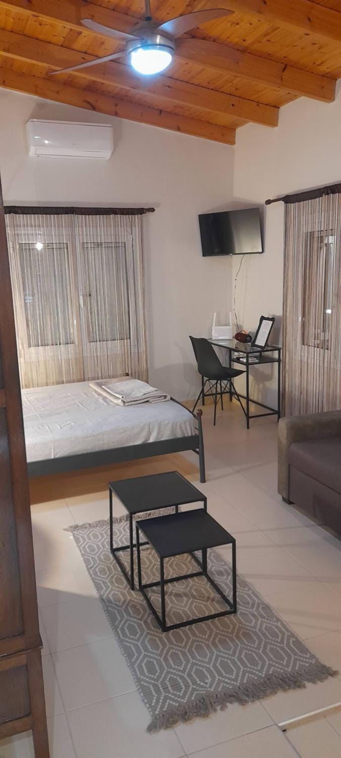 Photo of the whole room, air conditioner