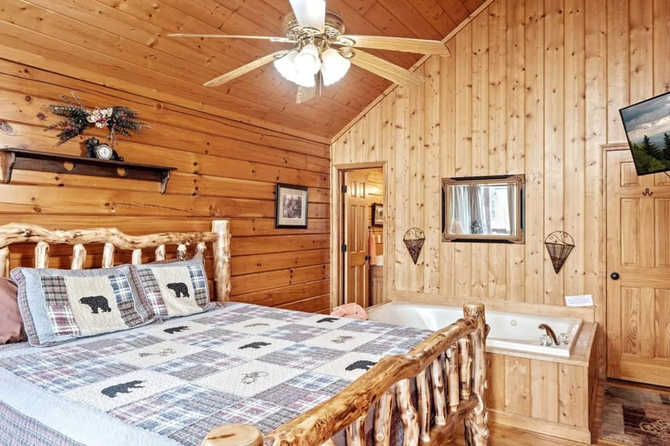 Bed, Bedroom