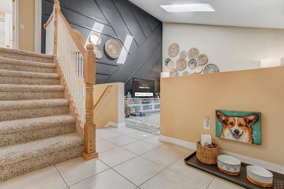 Aspen Glen Pet-Friendly w Nintendo & SmartTVs House in Colorado Springs