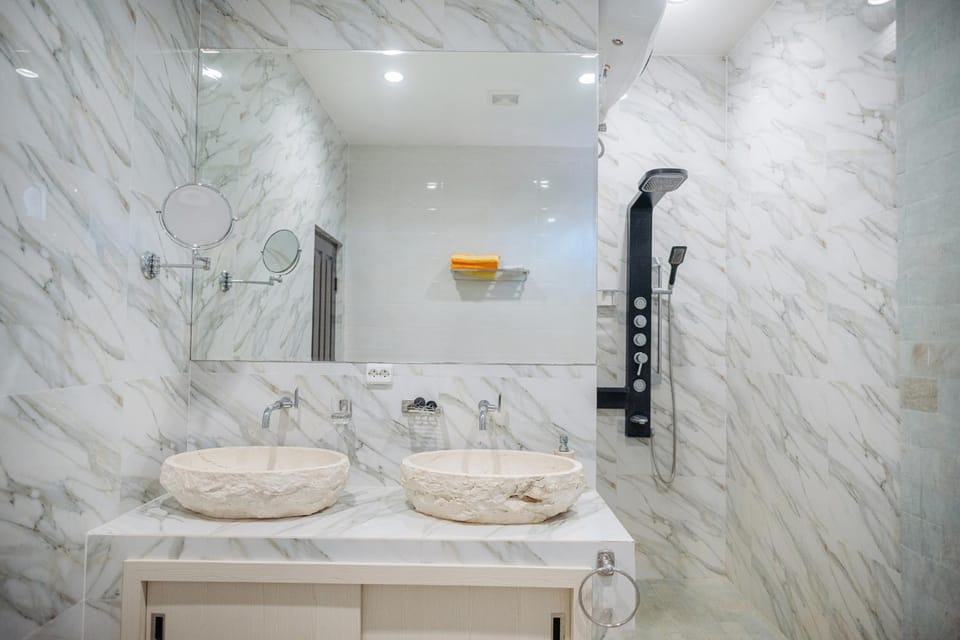 Shower, Bathroom, Bathroom