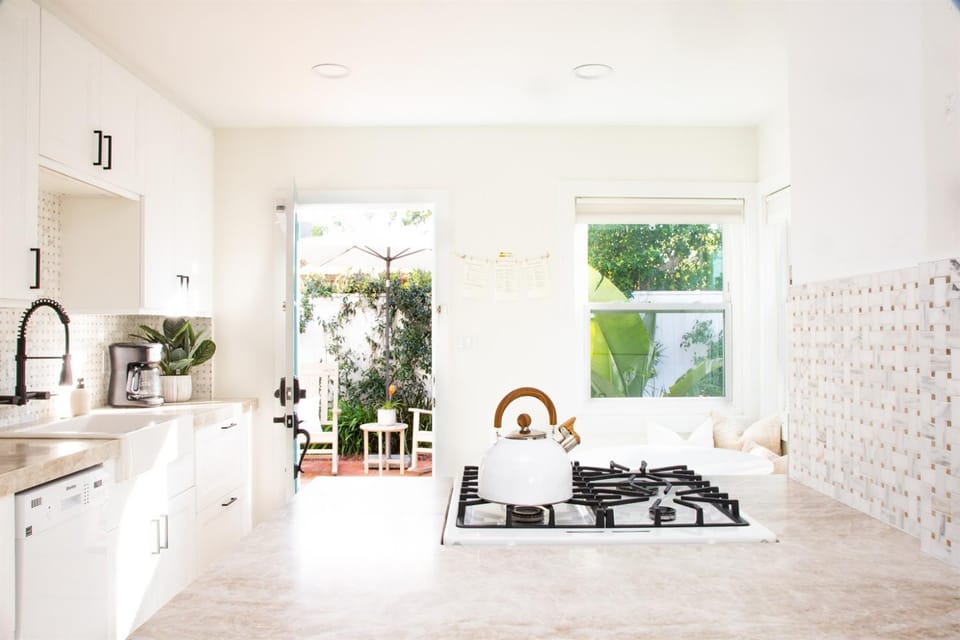 Adorable Octopus Hideaway 2 min walk to the beach! House in Del Mar