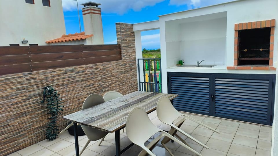 Patio, Off site, Balcony/Terrace