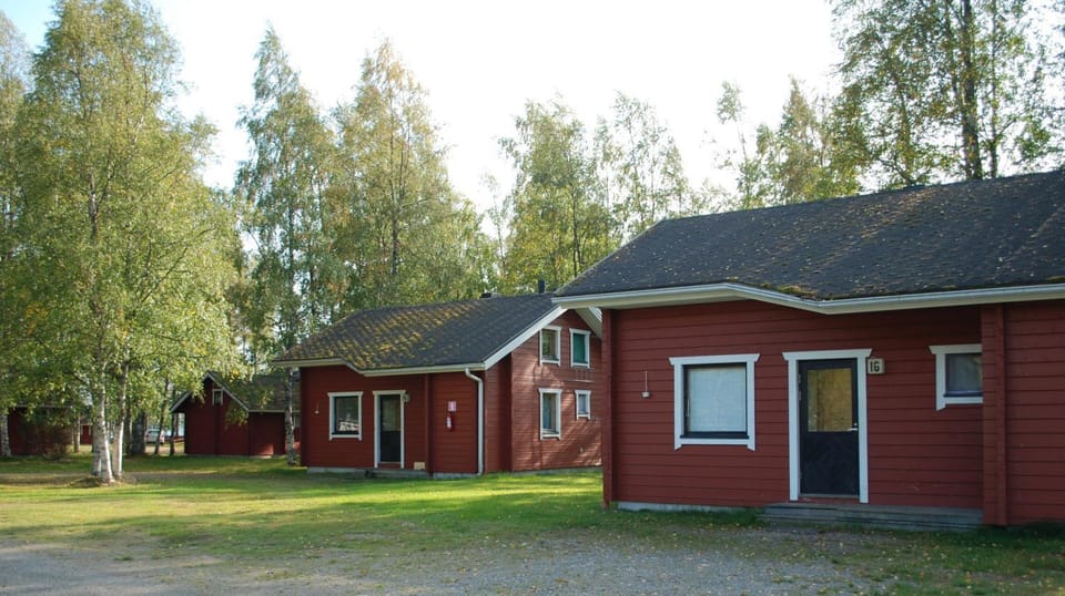 Property building, Day, Neighbourhood, Garden view