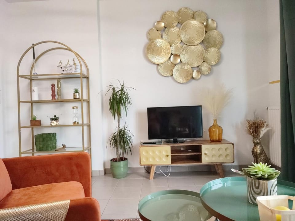 Communal lounge/ TV room, Living room, Seating area