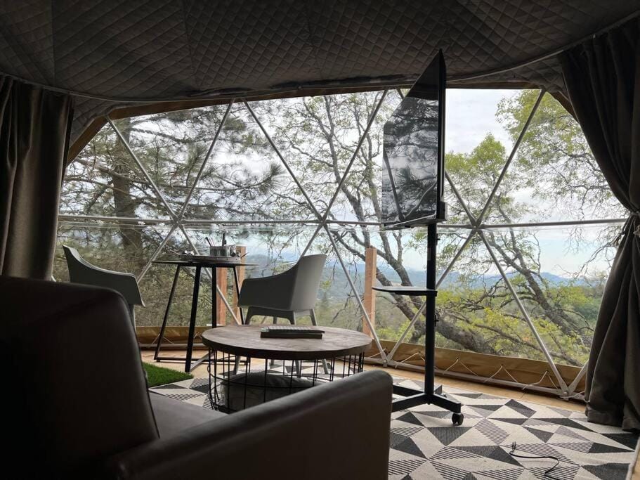 Living room, Mountain view