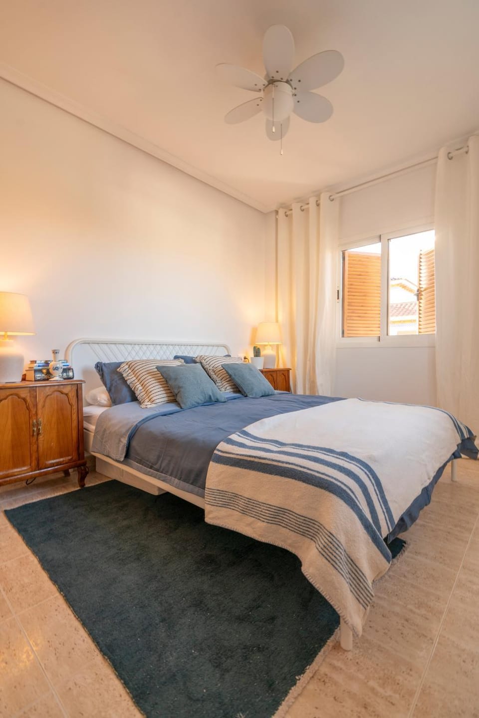 Bed, Photo of the whole room, Bedroom, fireplace, towels, air conditioner