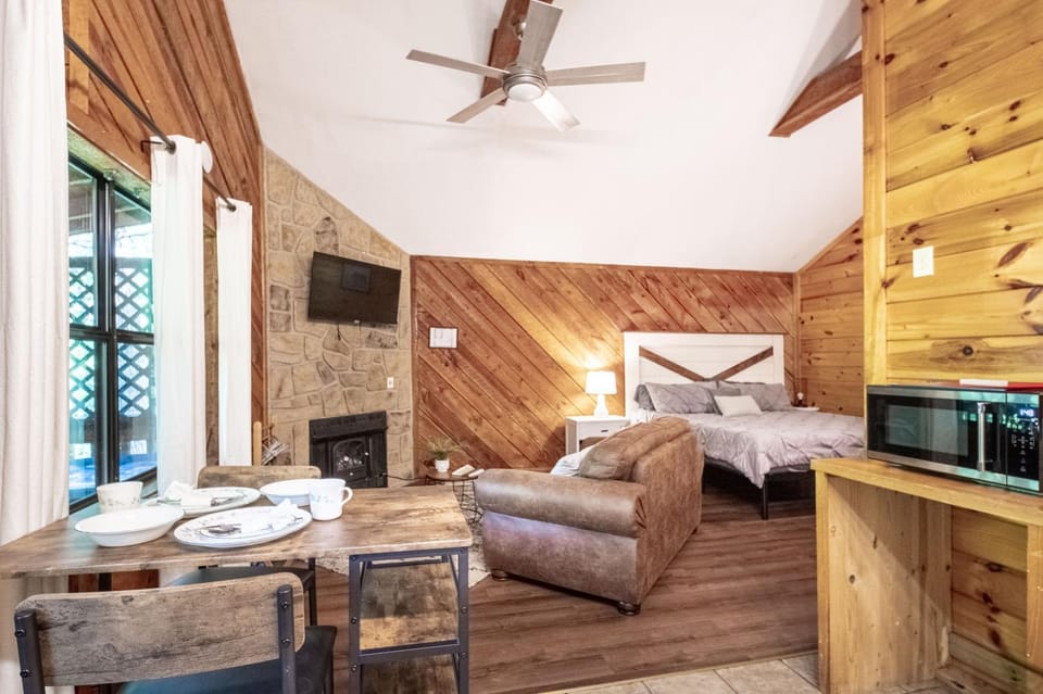 Living room, Bedroom
