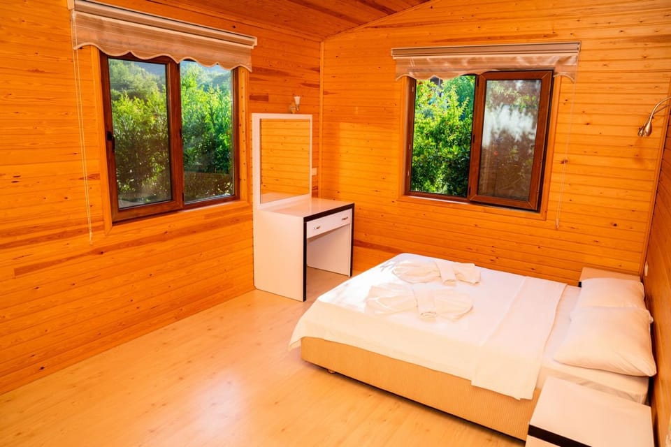 Bed, Photo of the whole room, Bedroom, Garden view, Garden view