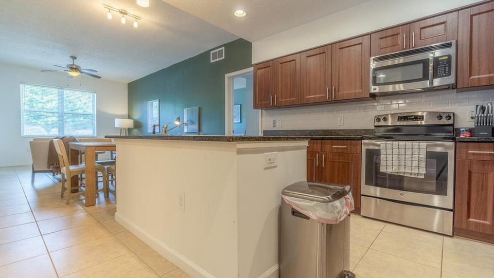 Landing Modern Apartment with Amazing Amenities (ID8615X10) Apartment in West Palm Beach