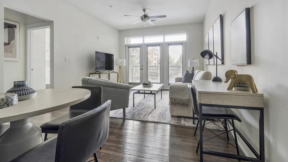Landing Modern Apartment with Amazing Amenities (ID1389X480) Apartment in Charlotte
