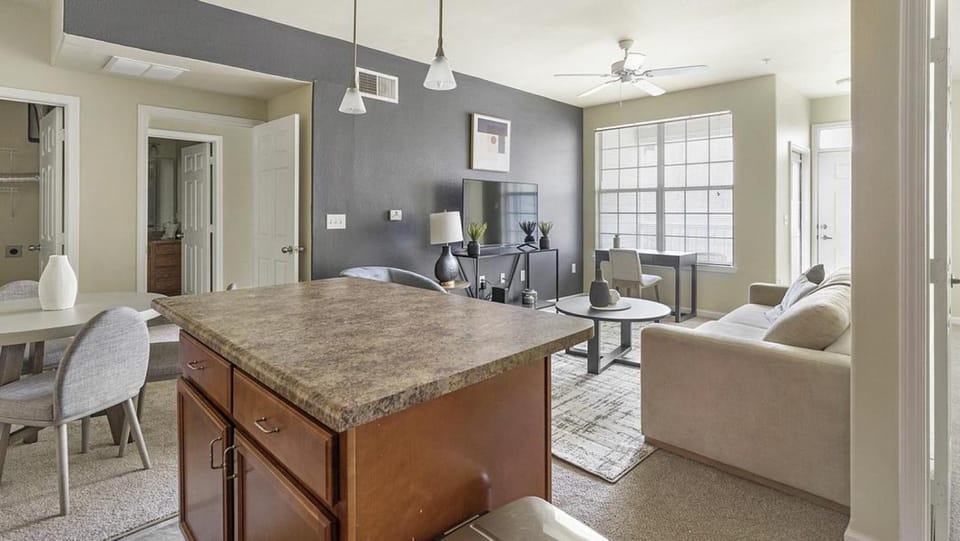 Landing Modern Apartment with Amazing Amenities (ID1292X061) Apartment in Madison