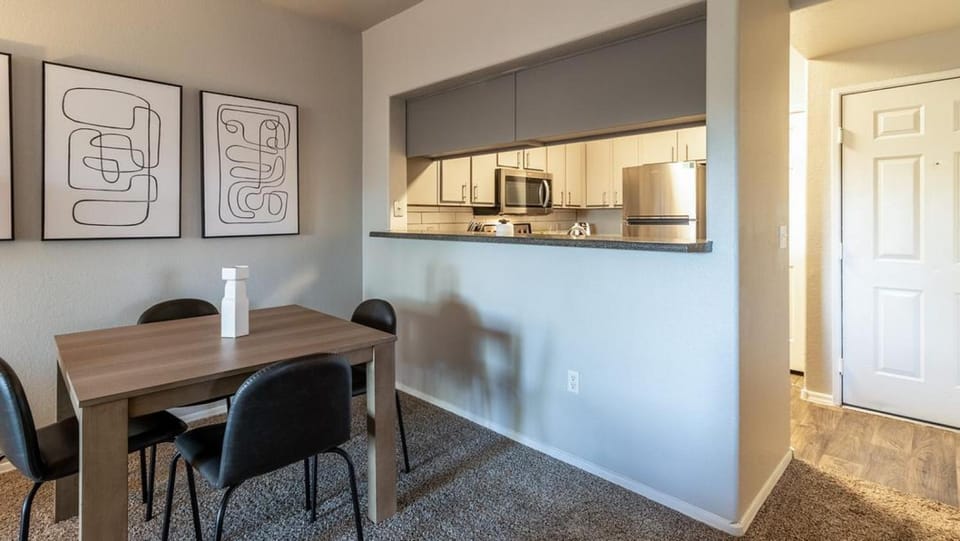 Landing Modern Apartment with Amazing Amenities (ID8418X16) Apartment in Mesa