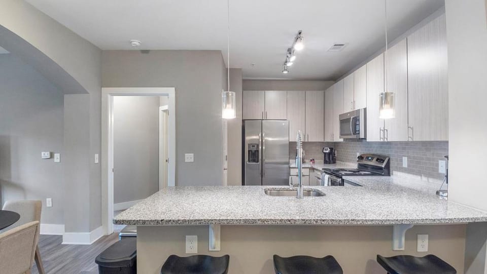 Landing Modern Apartment with Amazing Amenities (ID7558X47) Apartment in Stono River