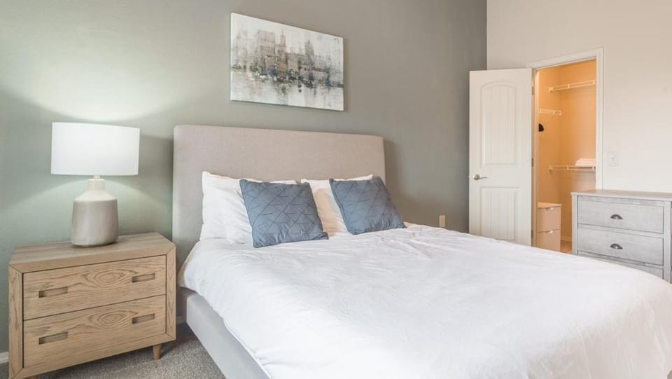 Landing Modern Apartment with Amazing Amenities (ID8475X47) Apartment in Baton Rouge