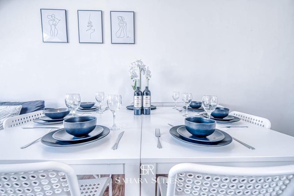 Seating area, Dining area