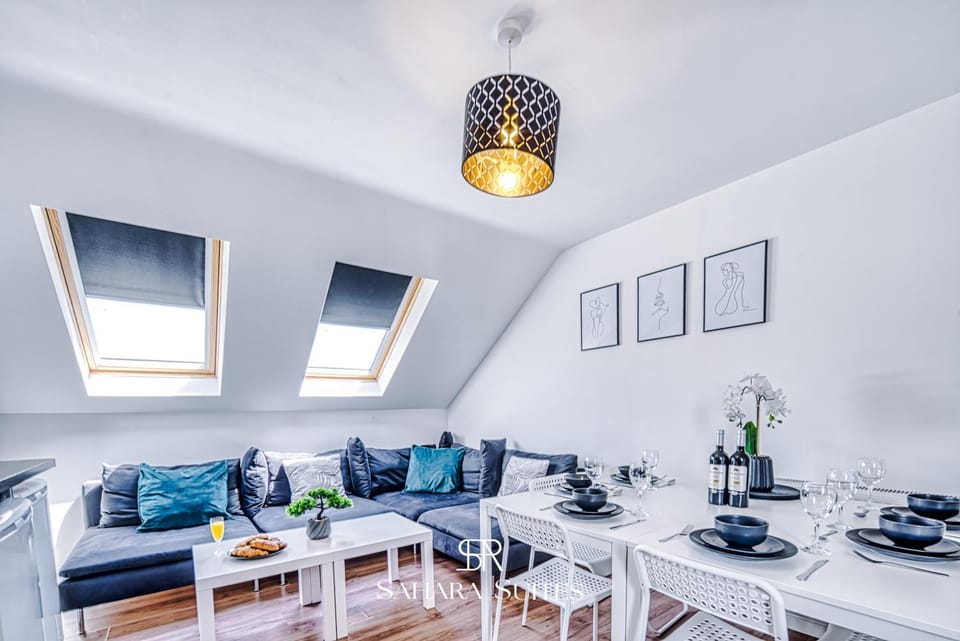 Living room, Seating area, Dining area