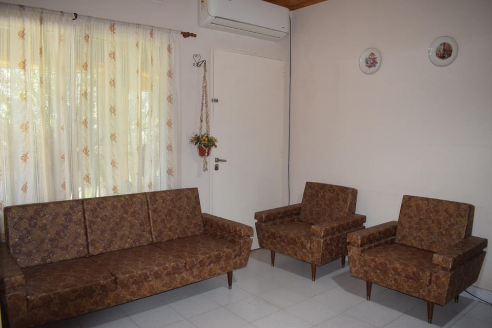 Living room, air conditioner